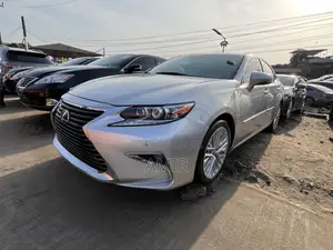 Lexus ES 2016 Silver