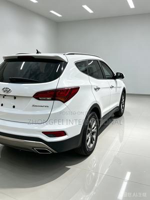 Hyundai Santa Fe 2017 White