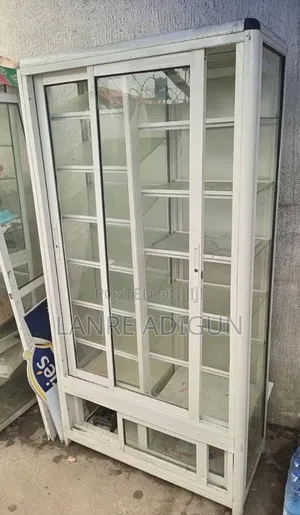 Neat Show Glass for Sale - 3ft by 6ft in Size | Affordable Price