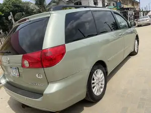 Toyota Sienna XLE AWD 2008 Green