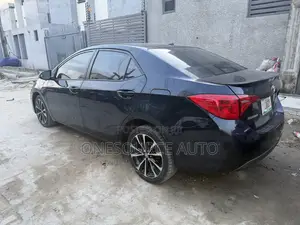 Toyota Corolla 2017 Blue