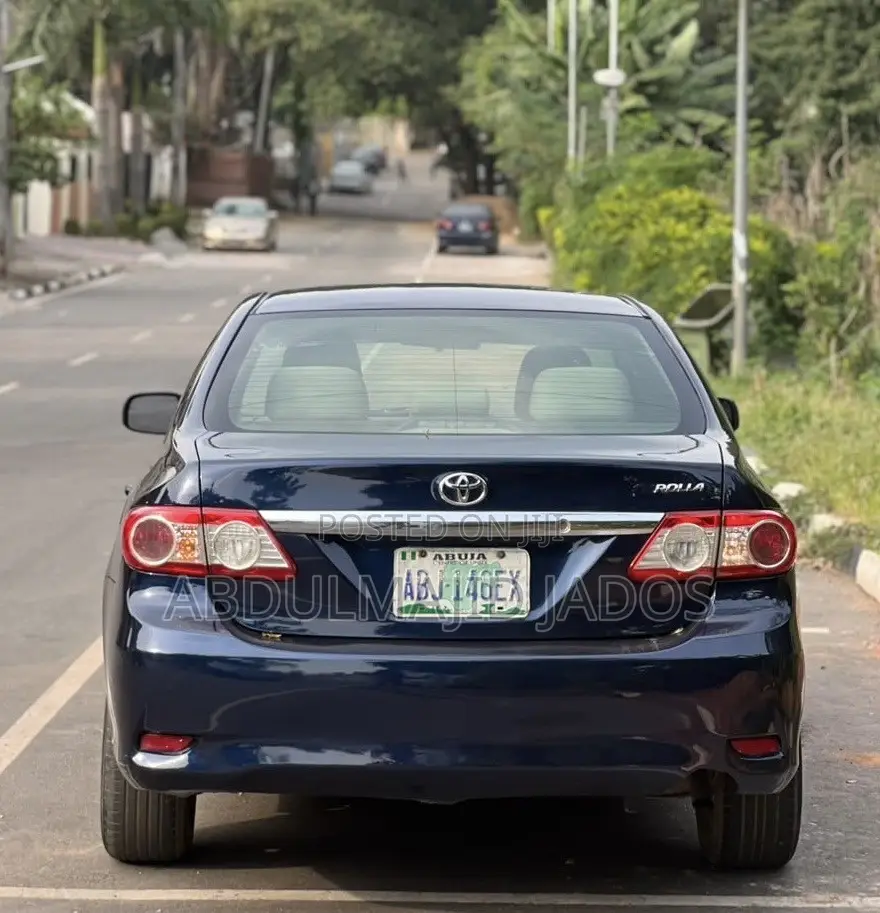Toyota Corolla 2011 Blue