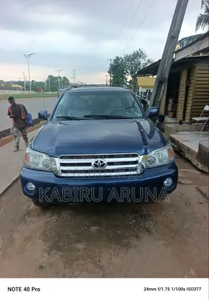 Toyota Highlander 2005 Blue