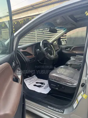 Toyota Sienna Limited Premium 7 Passenger (3.5L 6cyl 6A) 2016 Silver