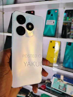 Tecno Camon 19 128 GB Blue