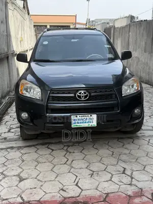 Toyota RAV4 2.5 4x4 2010 Green