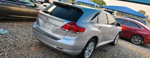 Toyota Venza 2010 Silver