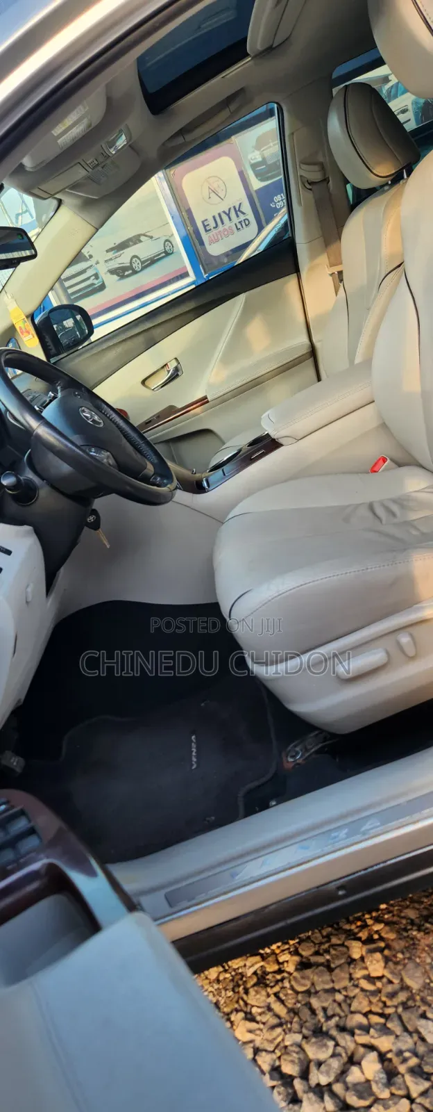 Toyota Venza 2010 Silver