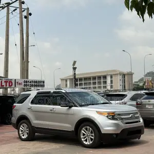 Ford Explorer XLT 4dr 4x4 (3.5L 6cyl 6A) 2011 Silver