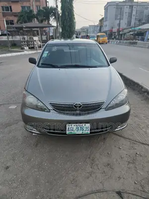 Toyota Camry 2004 Gray