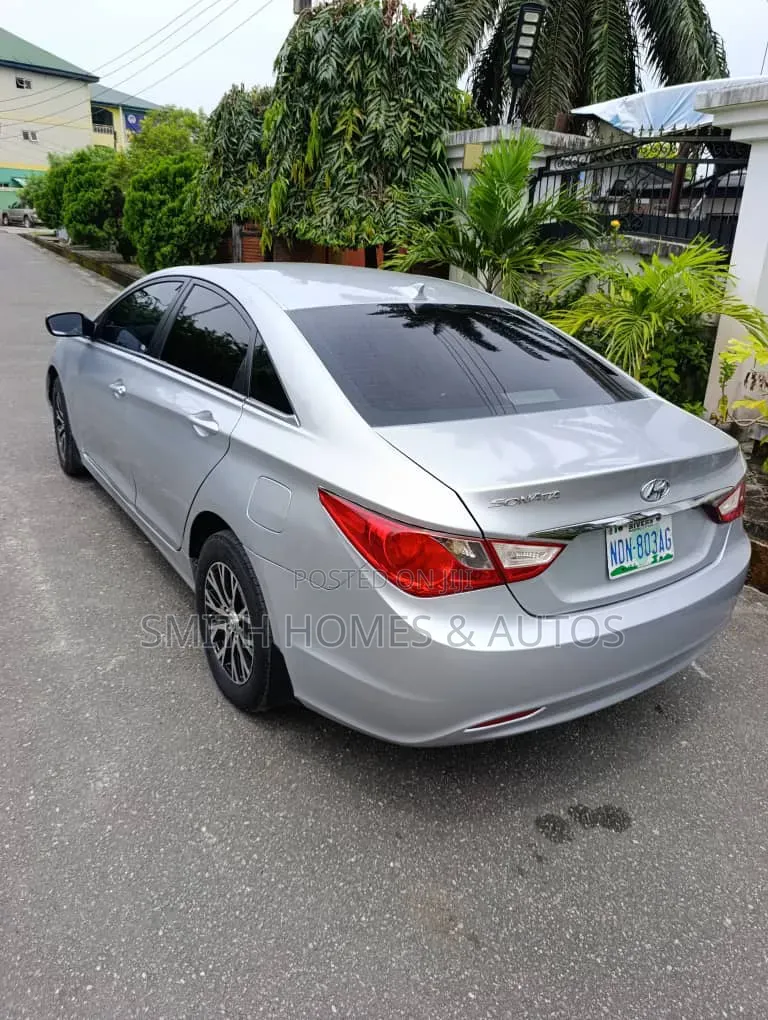 Hyundai Sonata 2012 Silver
