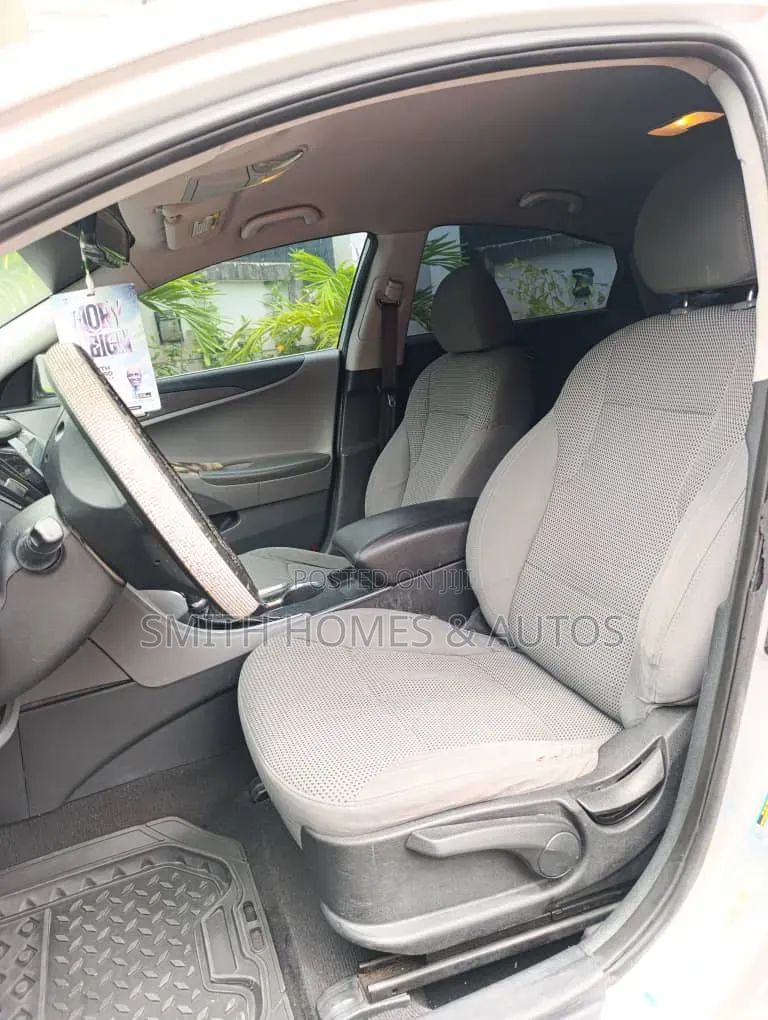 Hyundai Sonata 2012 Silver