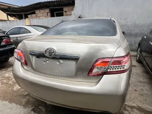 Toyota Camry LE 4dr Sedan (2.4L 4cyl 5A) 2008 Gold