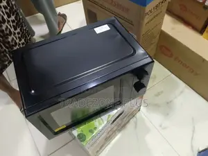 Maxi 700W Microwave Oven for Home Use