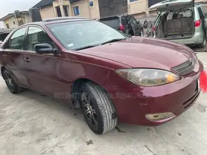 Toyota Camry XLE 4dr Sedan (2.4L 4cyl 4A) 2004 Red