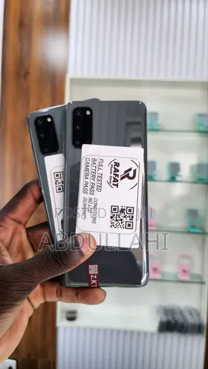 New Samsung Galaxy S20 128 GB Silver