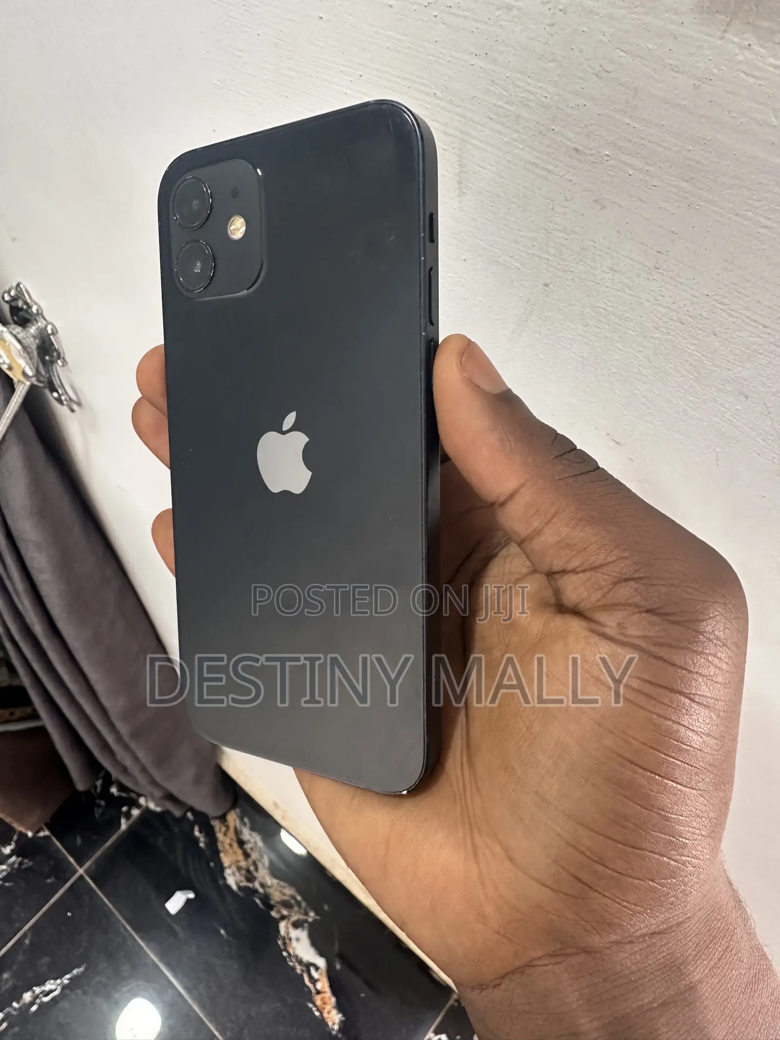 Apple iPhone 12 64 GB Black
