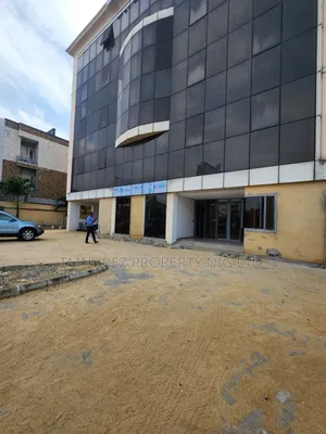 Office Space 🏬 for Rent at Vi