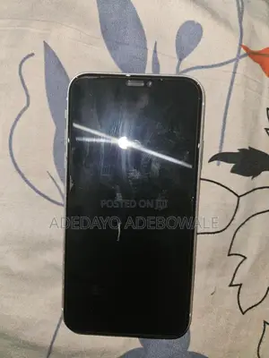 Apple iPhone XR 64 GB White