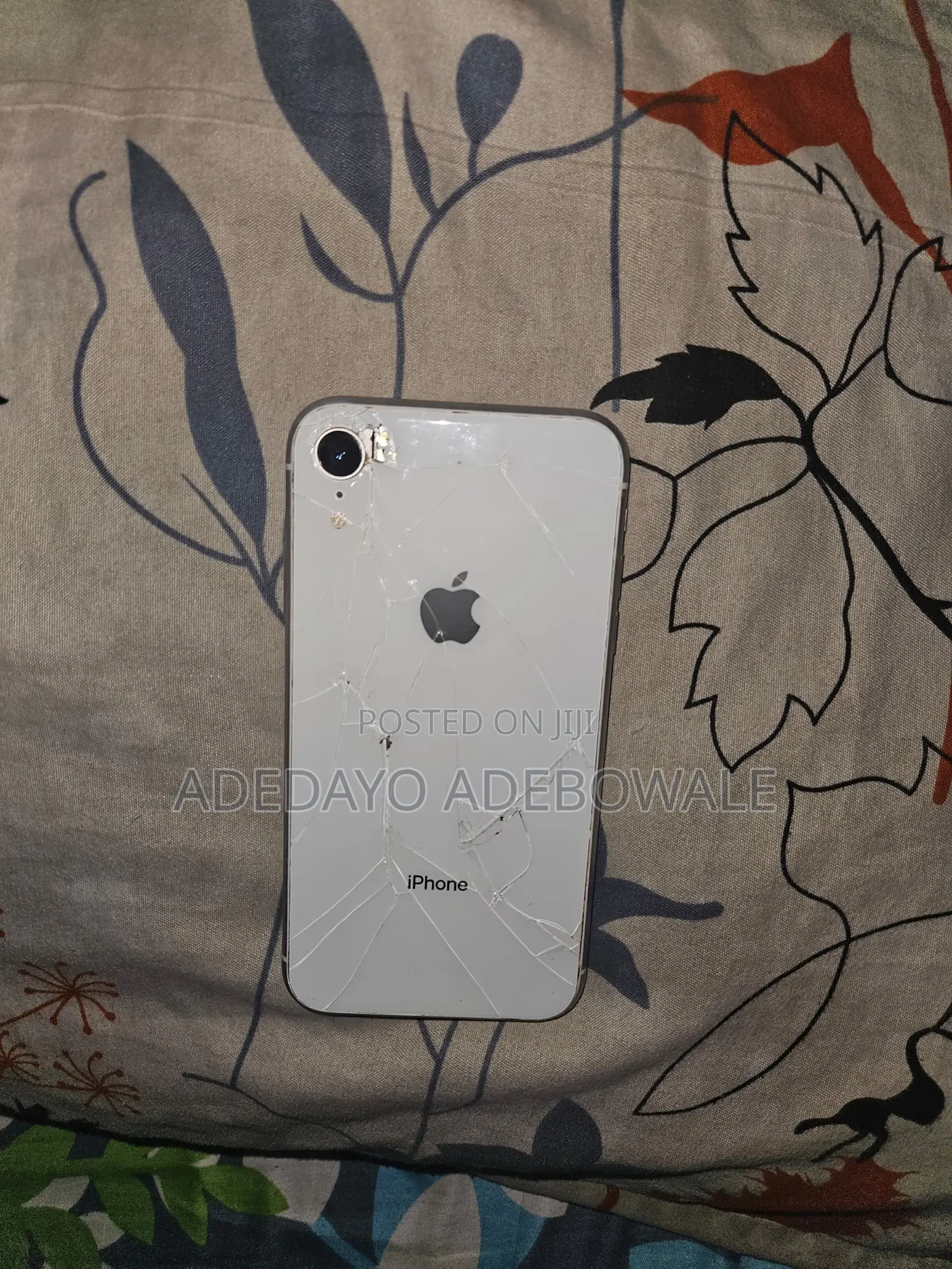 Apple iPhone XR 64 GB White
