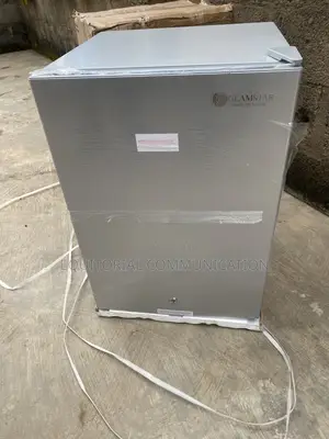 Glamstar 70L Small Space Refrigerator GFR-90S-E