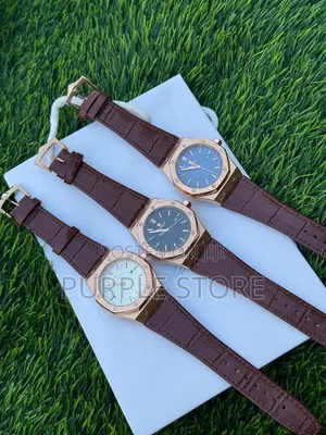 Poedagar Leather Oak Design Wristwatches