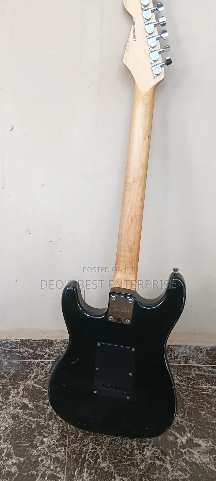 Fender Electric Lead Guitar With Plug in Amp