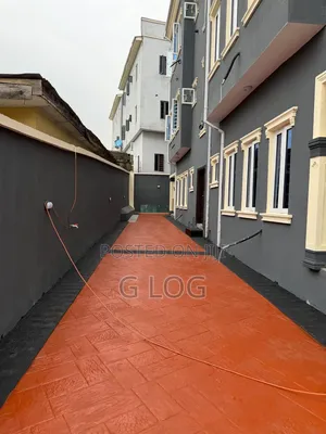 3bdrm Block of Flats in Opebi, Lagos Island / Lagos Island for sale