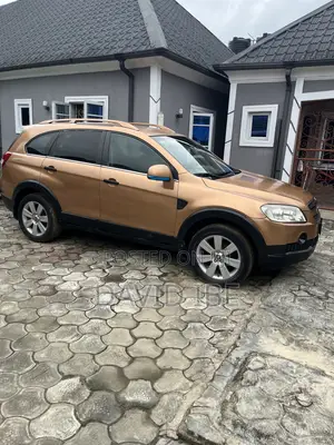 Chevrolet Captiva 2011 Gold
