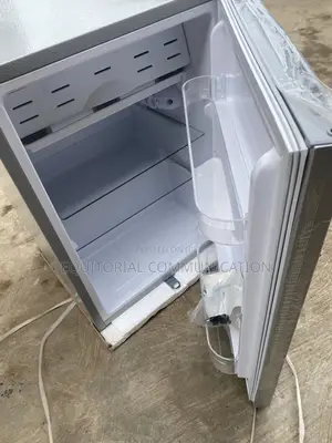 Glamstar GFR-90S-E Refrigerator for Small Rooms 70L
