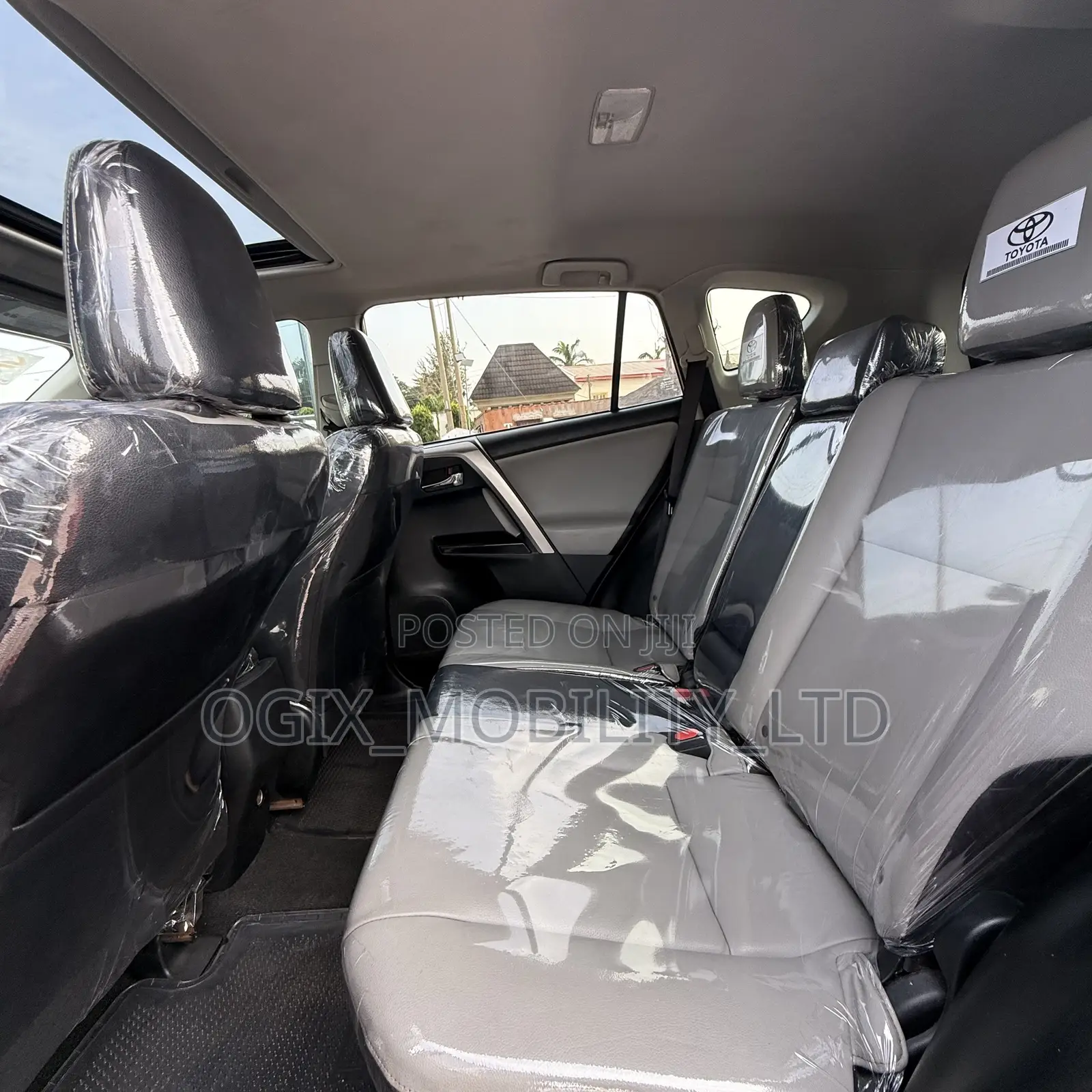 Toyota RAV4 2016 Red