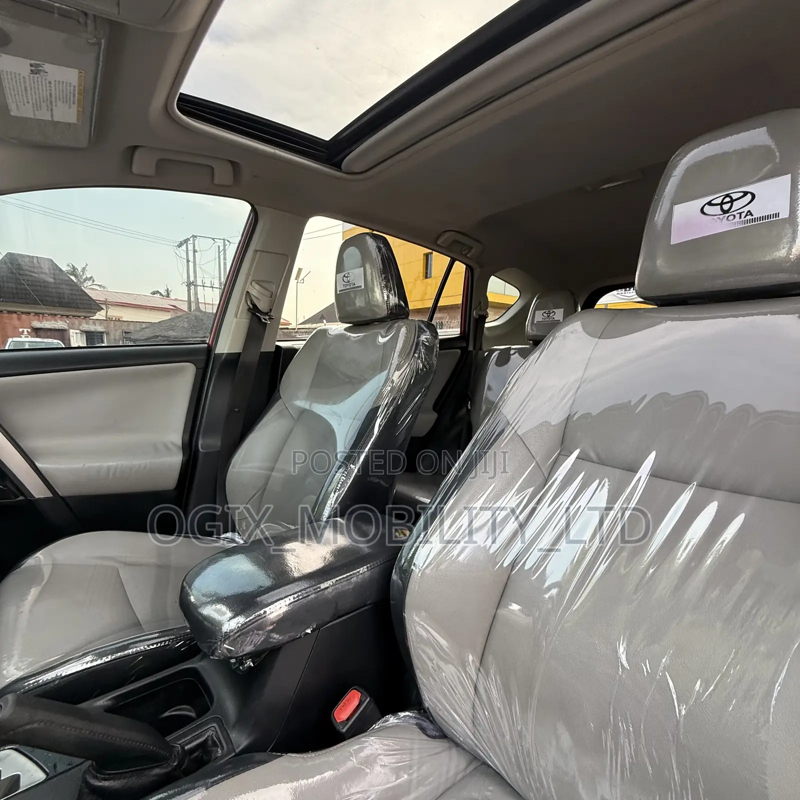 Toyota RAV4 2016 Red