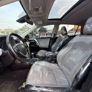 Toyota RAV4 2016 Red