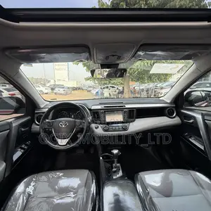 Toyota RAV4 2016 Red