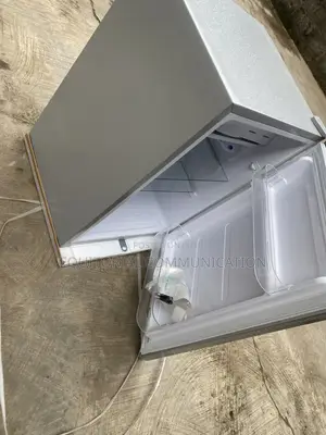 Glamstar 70L Beverage and Food Refrigerator GFR-90S-E