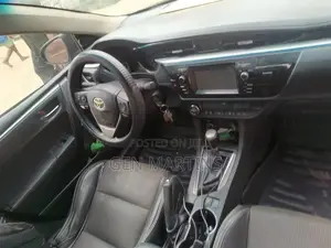 Toyota Corolla 2015 Black