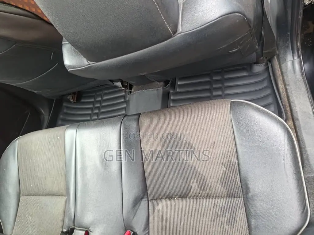 Toyota Corolla 2015 Black