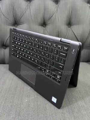 Laptop Dell Latitude 5300 2-in-1 8GB Intel Core i5 SSD 256GB