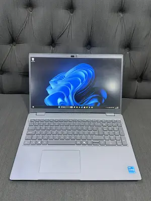 Laptop Dell Latitude 3550 8GB Intel Core i5 SSD 256GB