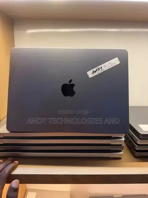 Laptop Apple MacBook Air 2022 M2 8GB Apple M2 SSD 256GB