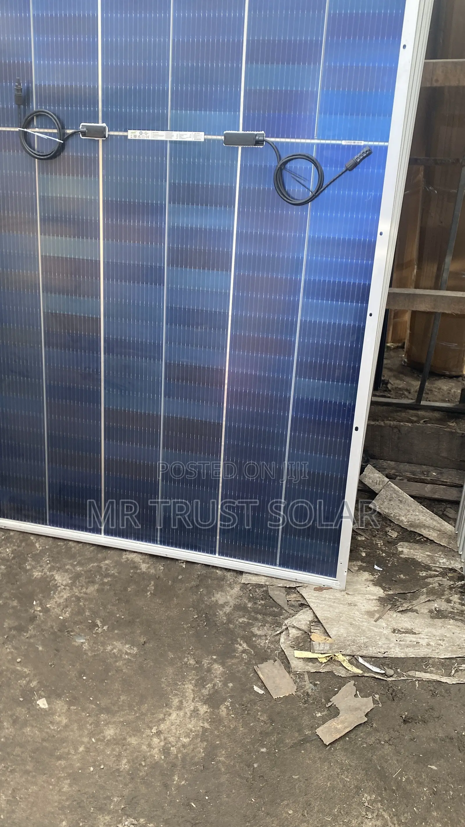 650w Jinko Baficia Panel