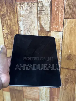 Apple iPad Pro 11 (2022) 128 GB Black