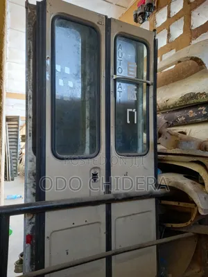 Complete Sliding Door Coaster Bus