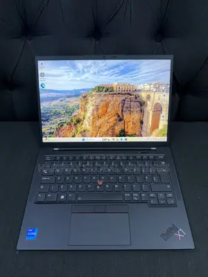 Laptop Lenovo ThinkPad X1 Carbon Gen11 16GB Intel Core i7 SSD 512GB