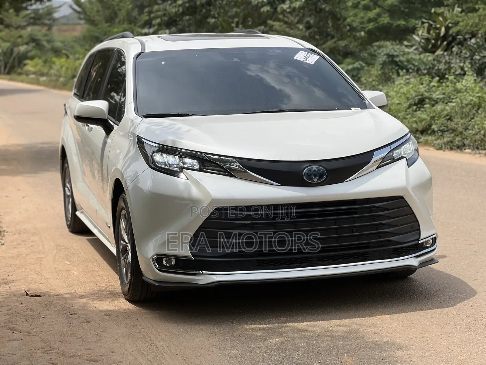 Toyota Sienna 2022 White