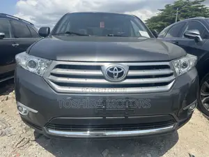 Toyota Highlander 2013 Gray
