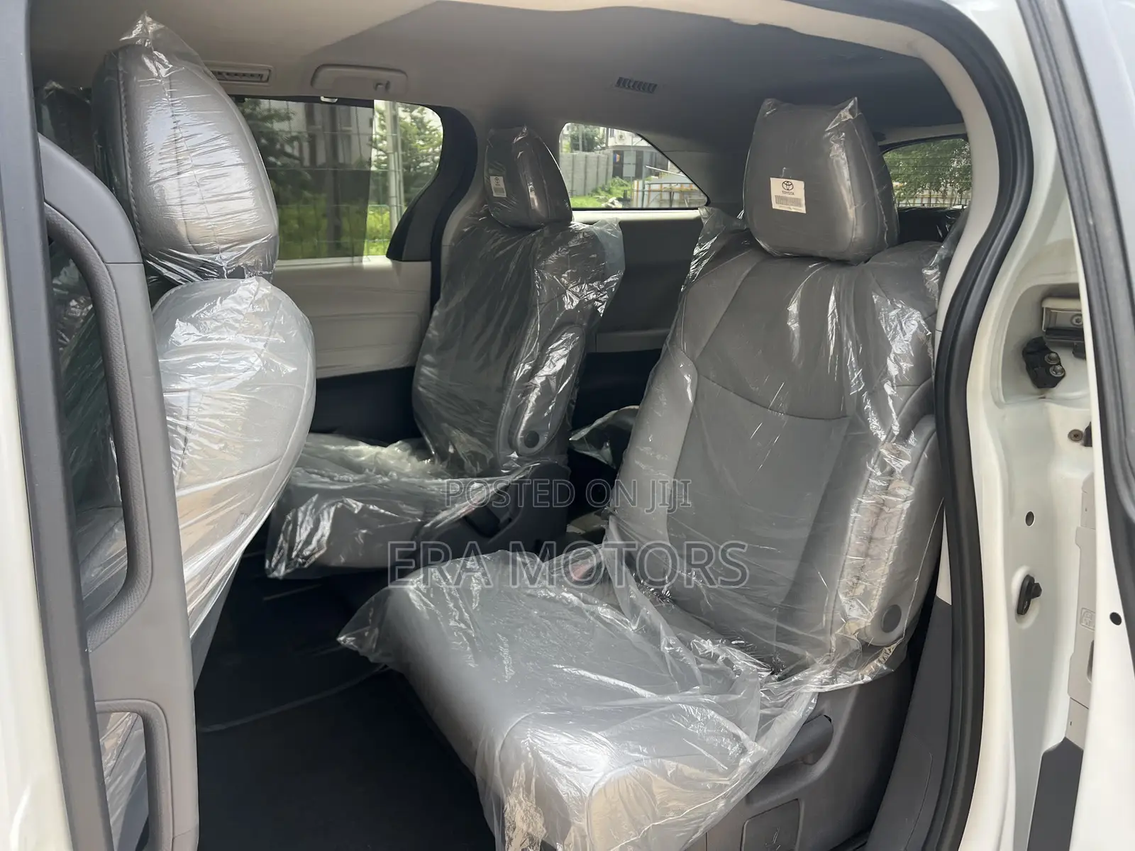 Toyota Sienna 2022 White