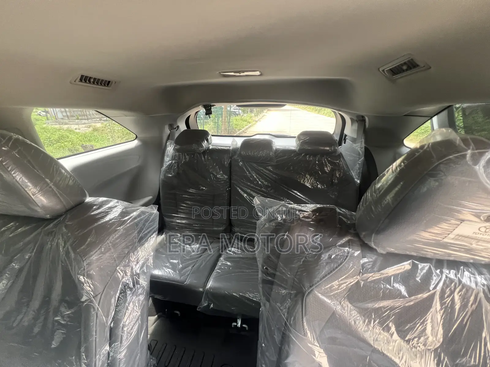 Toyota Sienna 2022 White
