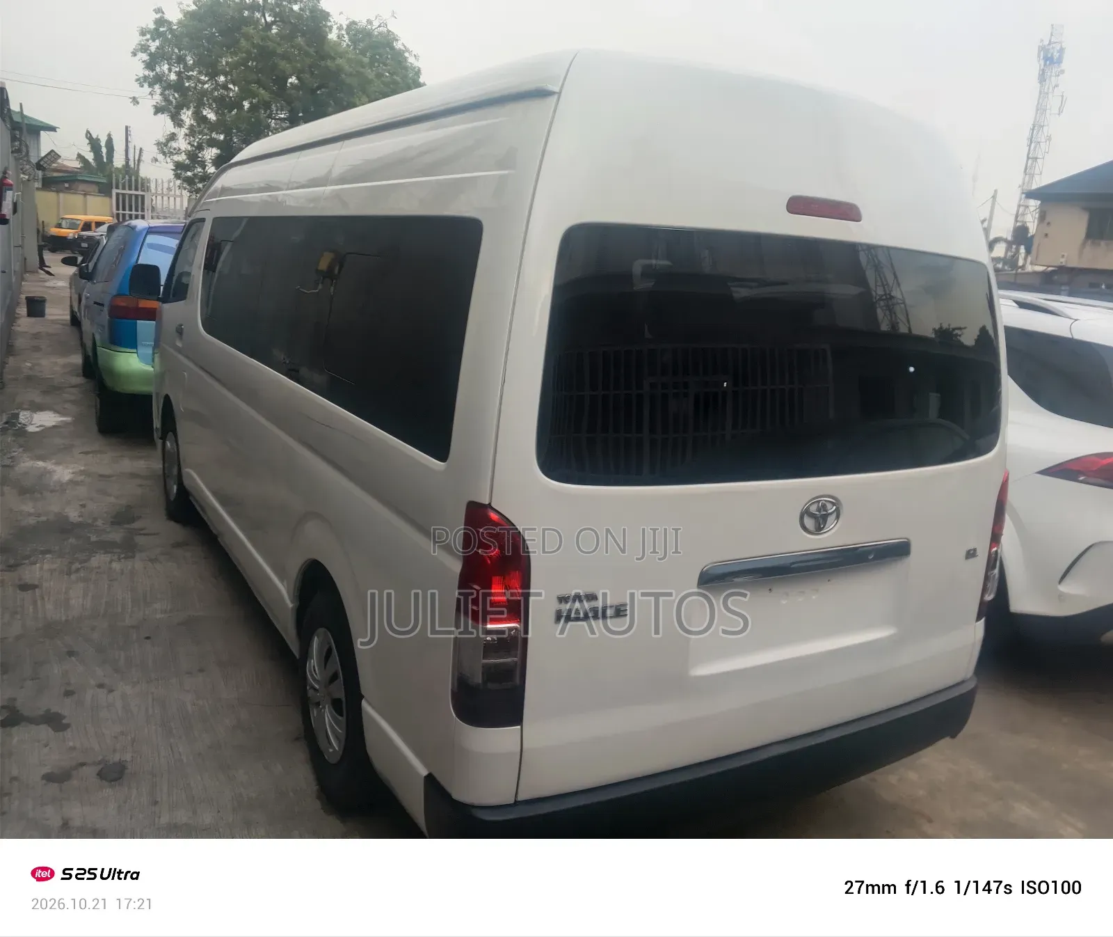 Toyota HiAce 2017 White