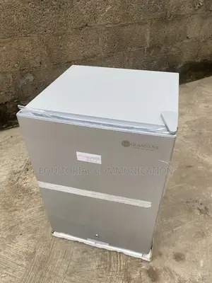 Glamstar 70L Compact Beverage Fridge GFR-90S-E